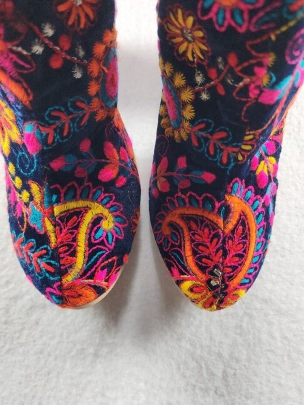 Embroidered Heeled Booties- Paisley,Funky & Bright Colored! NWOB SZ 6.5 - Picture 3 of 9